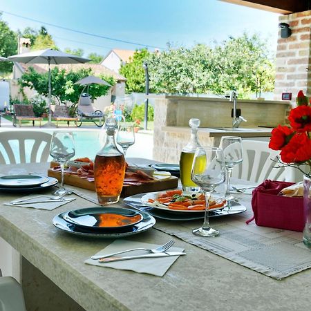 Villa Aromatica Vižinada Buitenkant foto